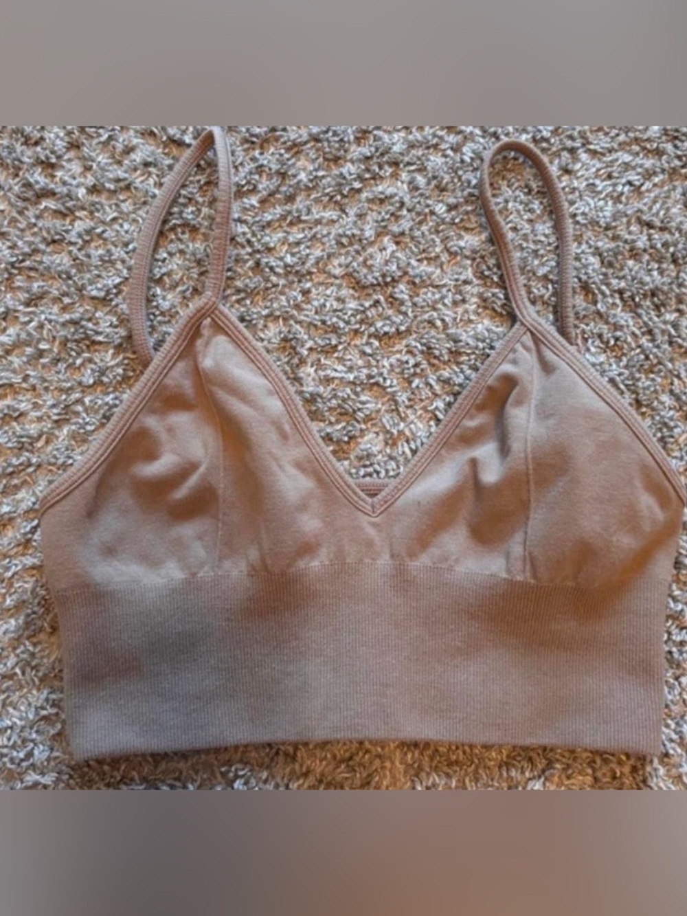 Alo Yoga Aloloft bra in Tan